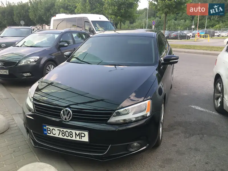 Volkswagen Jetta, 2012