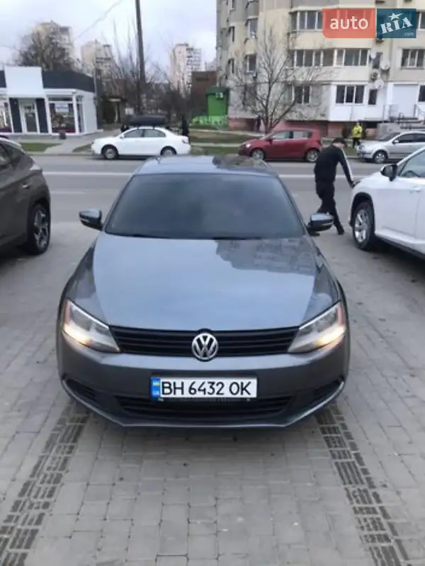 Volkswagen Jetta, 2010