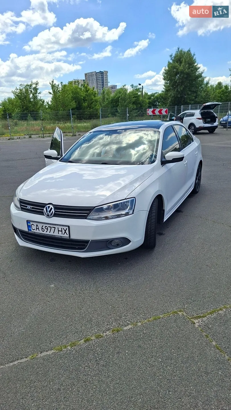 Volkswagen Jetta, 2012