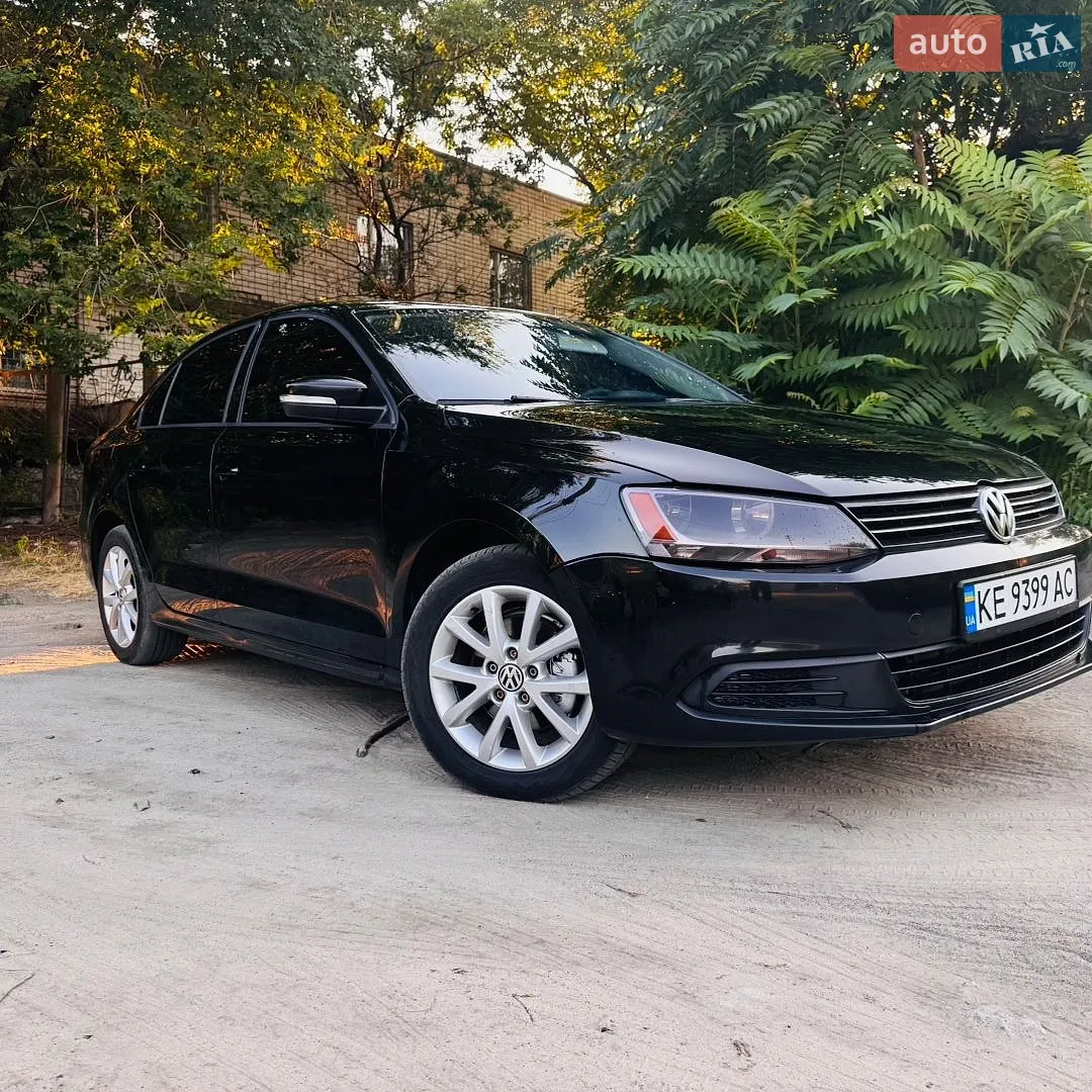 Volkswagen Jetta 2012 — 1