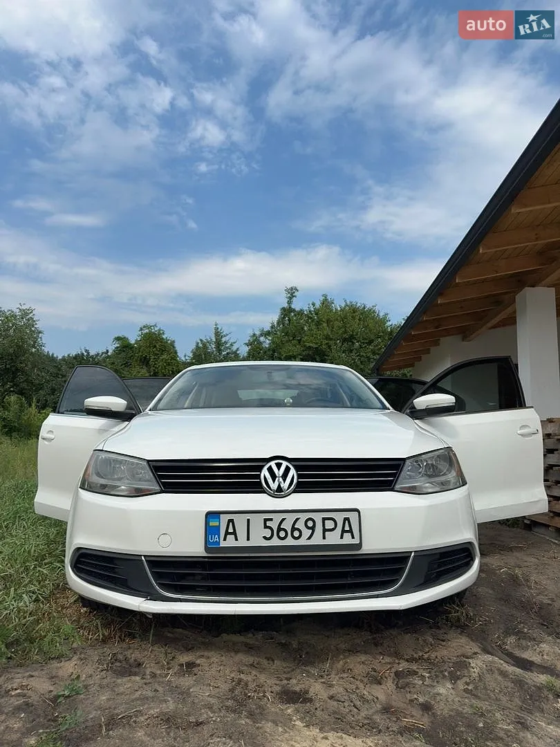 Volkswagen Jetta, 2013