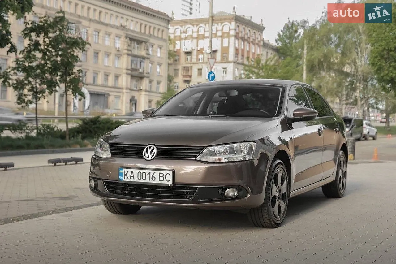 Volkswagen Jetta, 2013