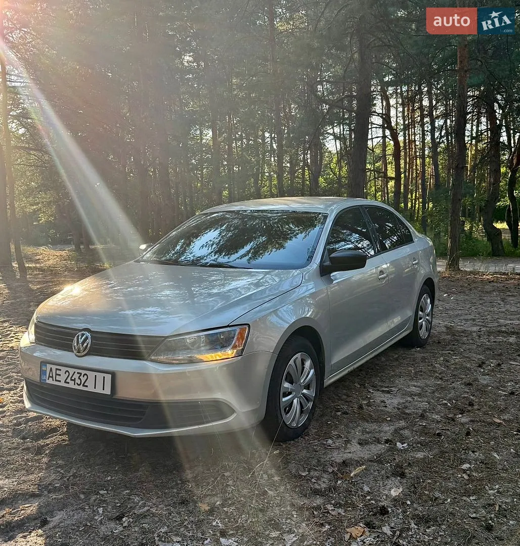 Volkswagen Jetta, 2011