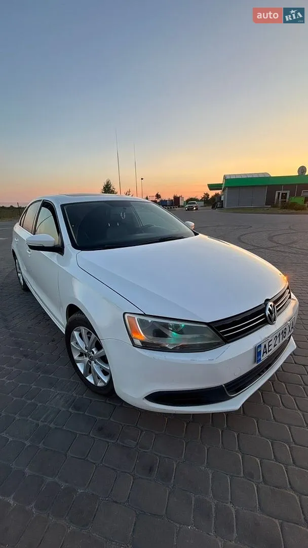 Volkswagen Jetta, 2013