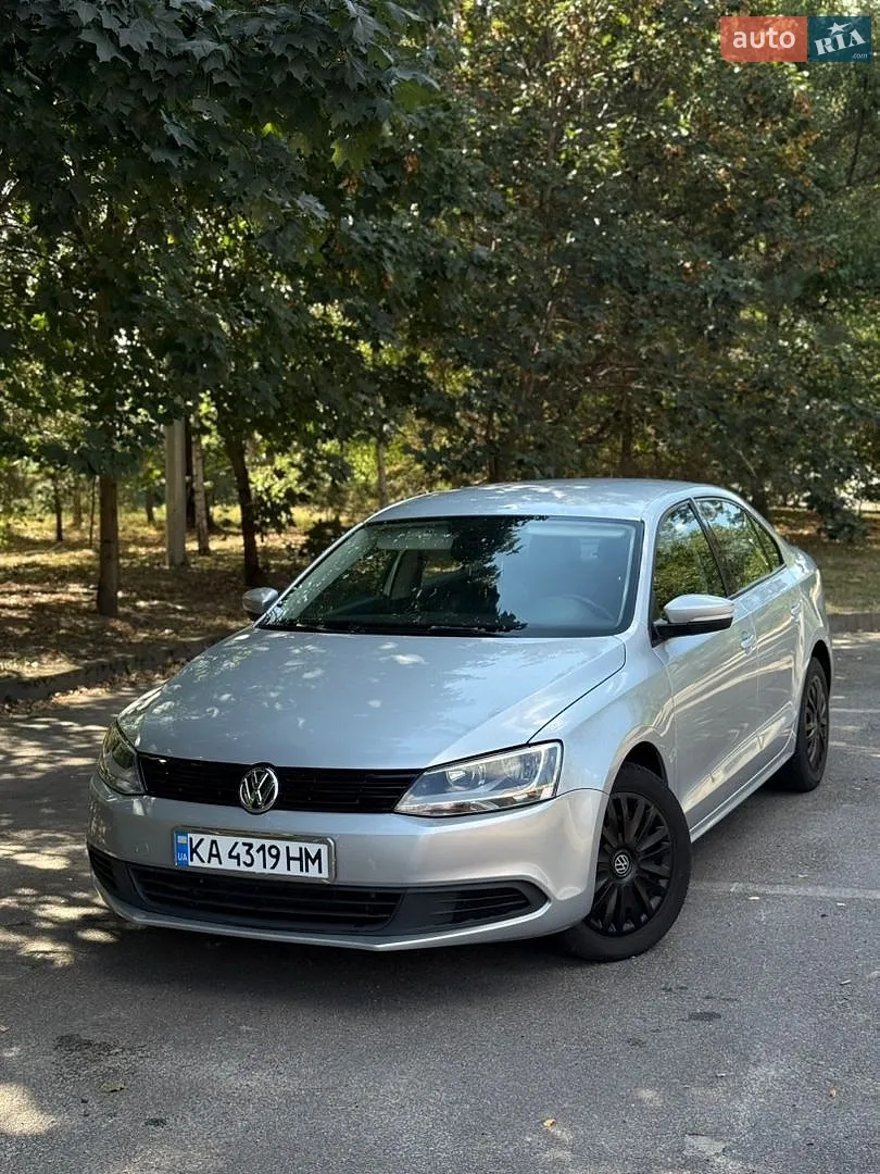 Volkswagen Jetta, 2010