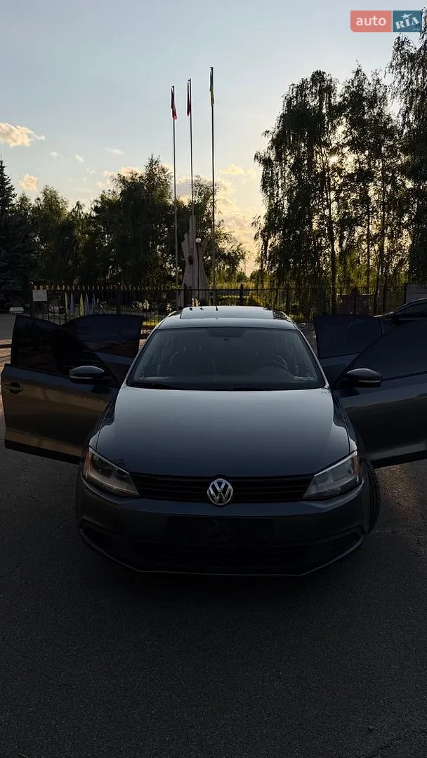 Volkswagen Jetta, 2012