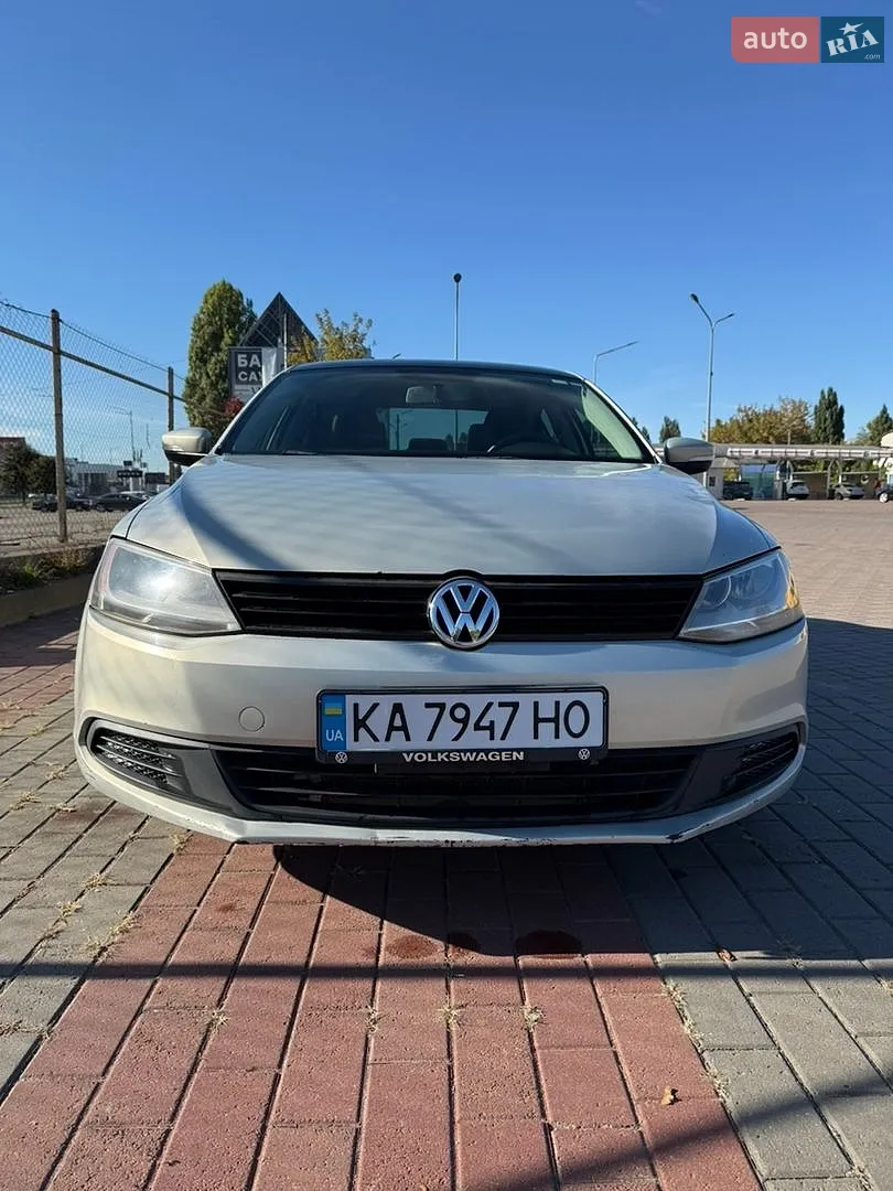 Volkswagen Jetta, 2011