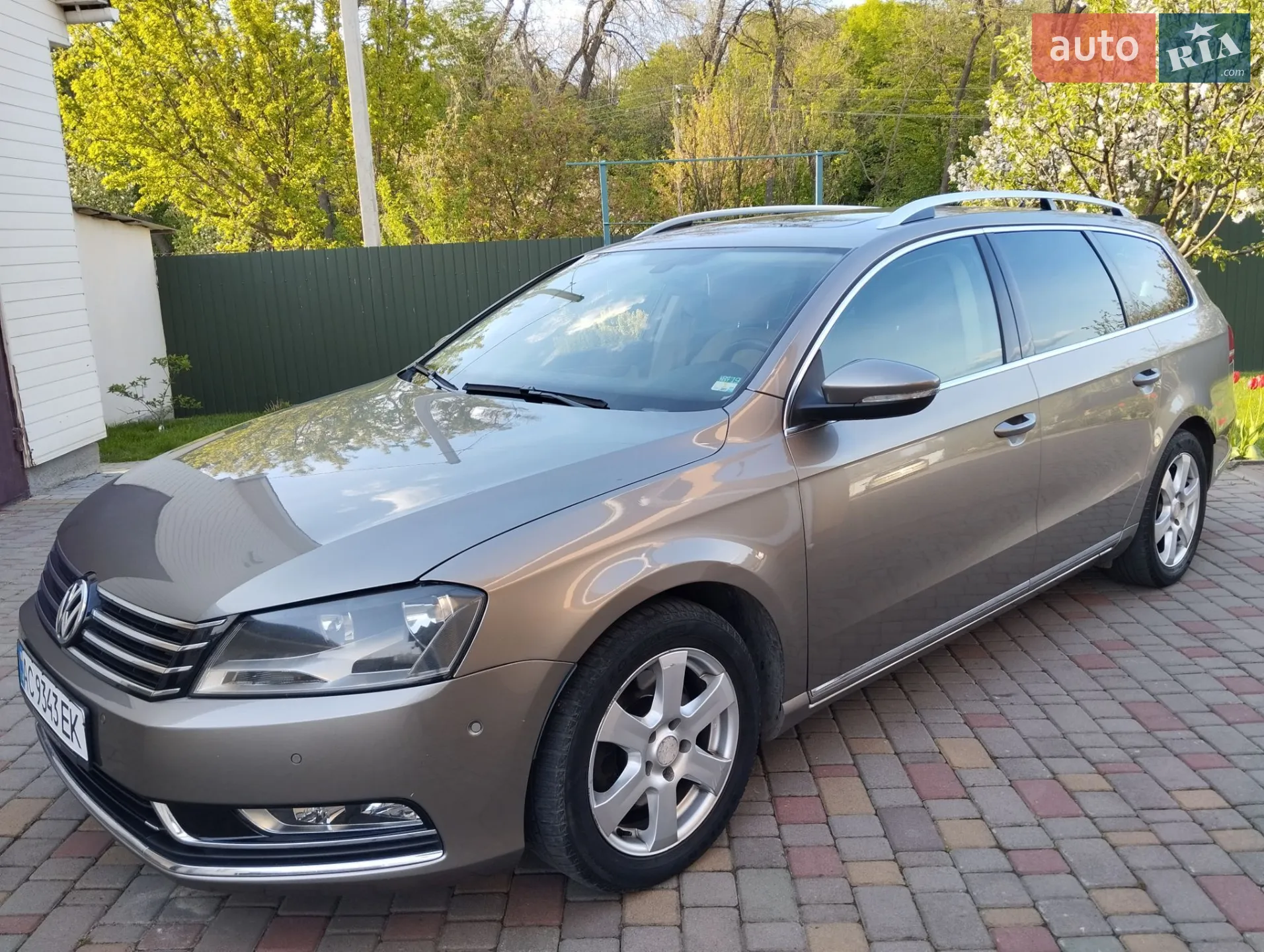Volkswagen Passat, 2011