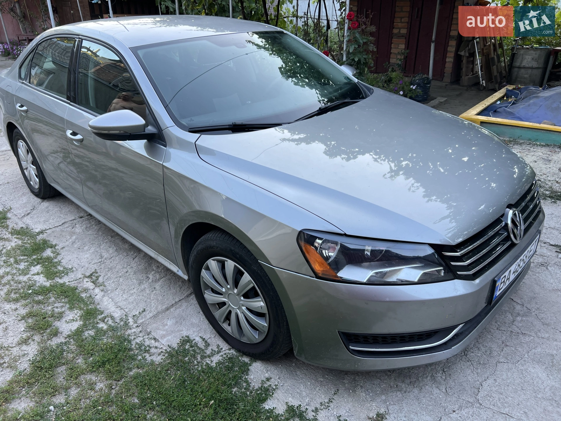 Volkswagen Passat, 2011