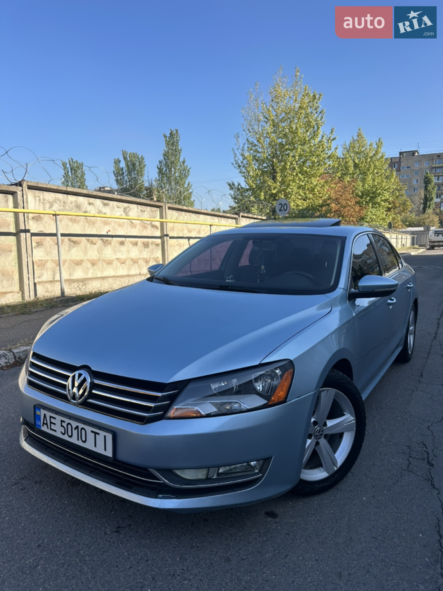 Volkswagen Passat 2012 — 1