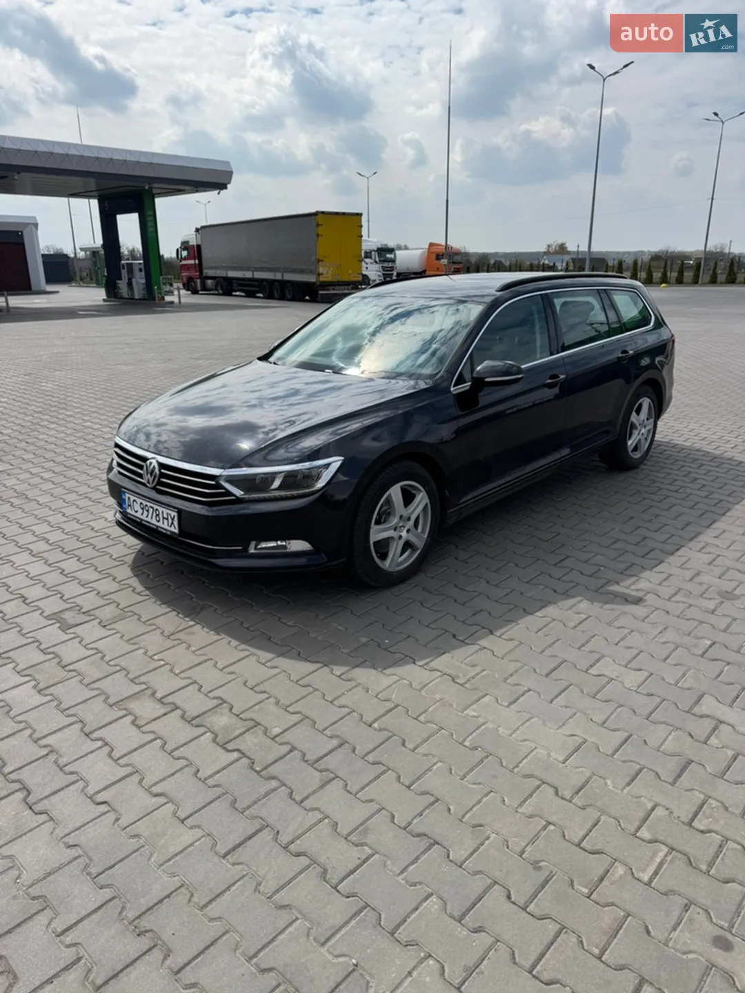 Volkswagen Passat 2018 — 1