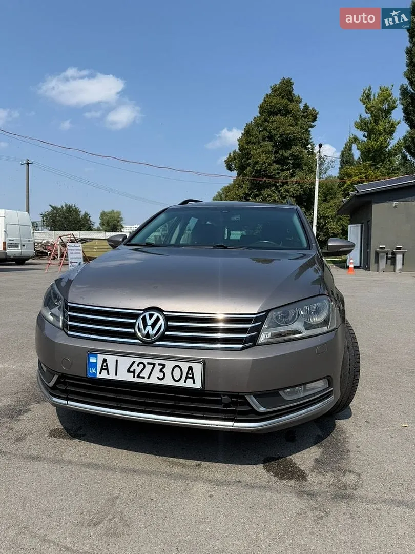 Volkswagen Passat, 2011