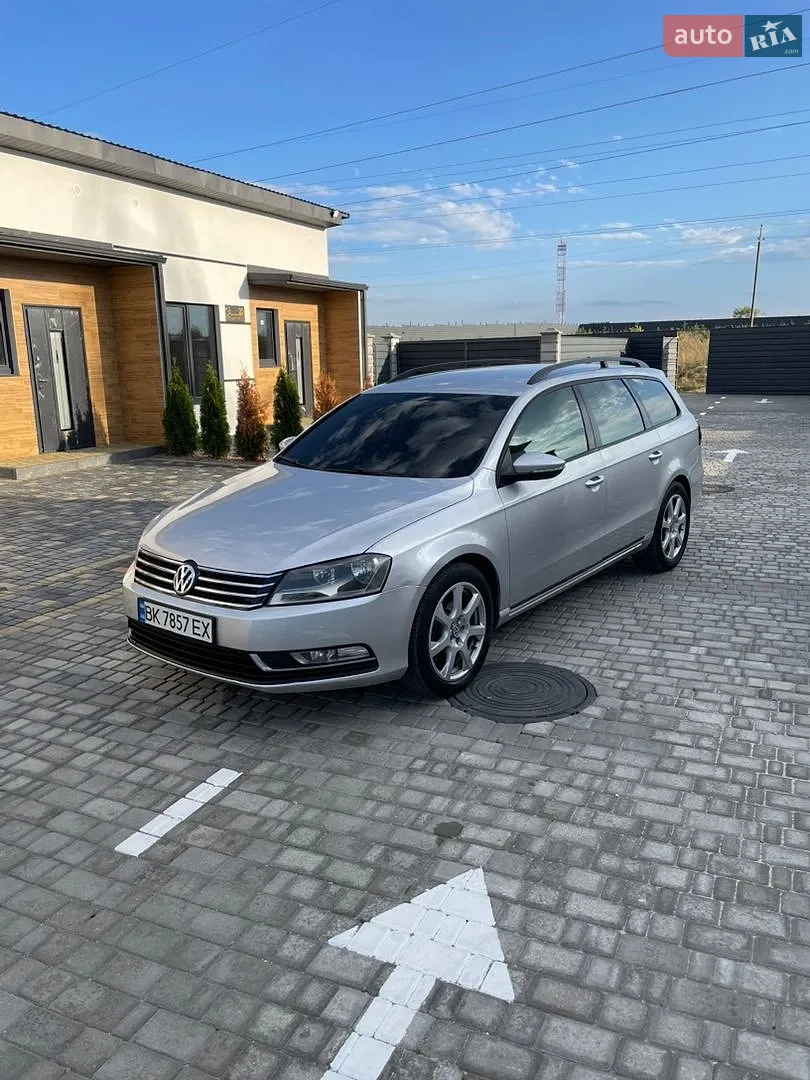 Volkswagen Passat, 2011
