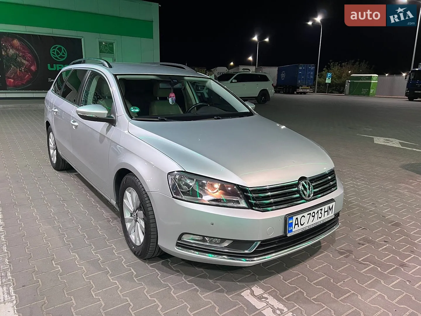 Volkswagen Passat, 2011