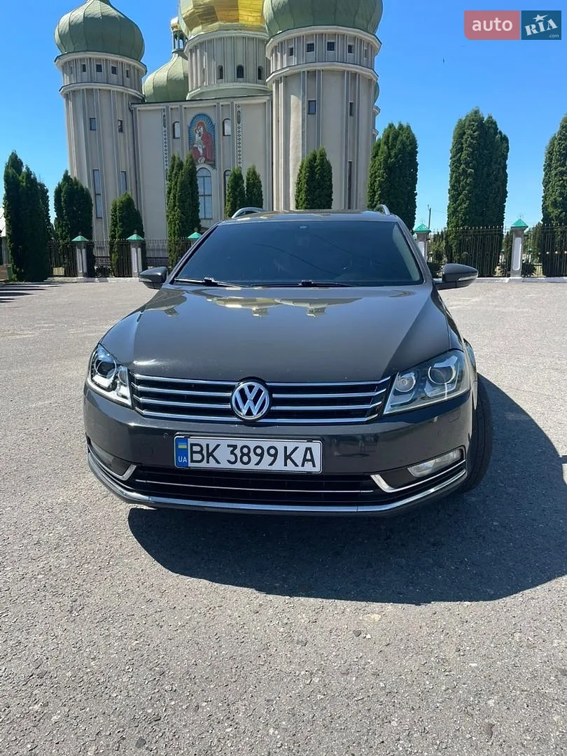 Volkswagen Passat, 2011