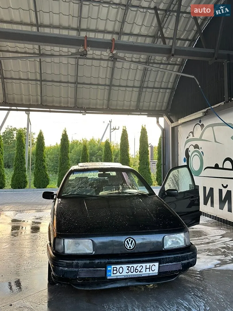 Volkswagen Passat, 1988