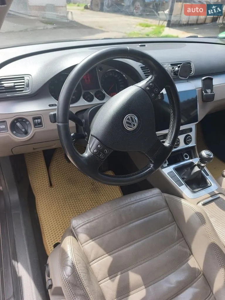 Volkswagen Passat, 2005