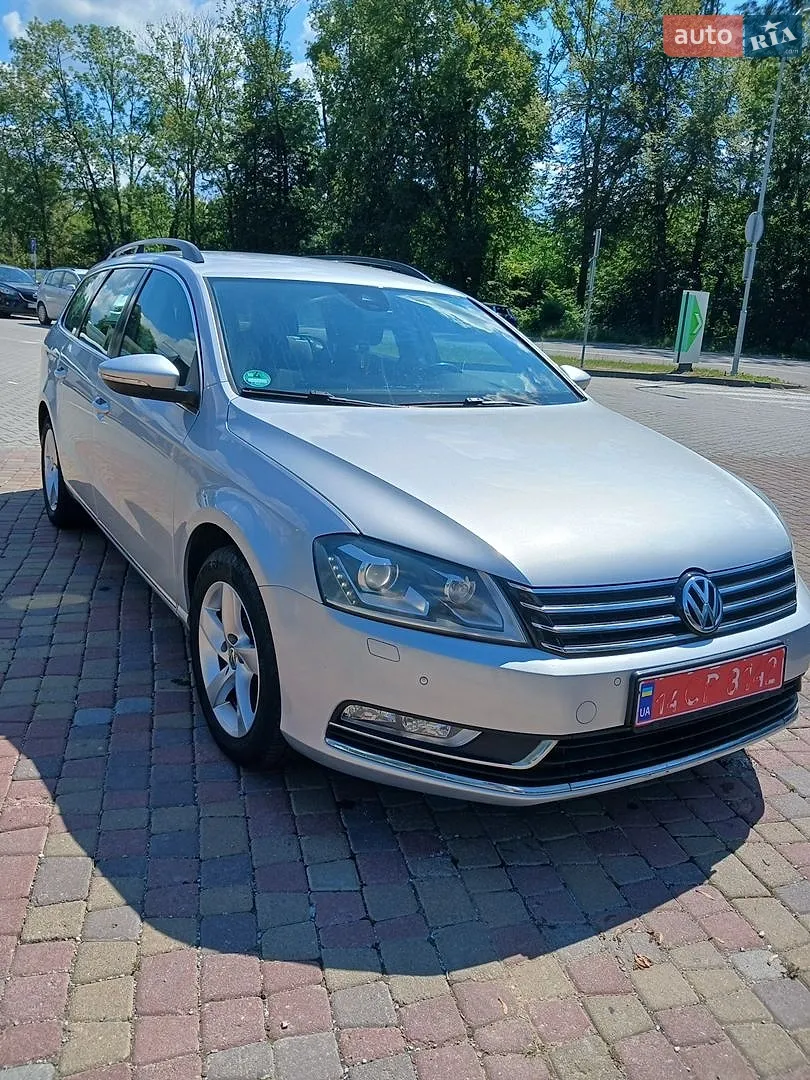 Volkswagen Passat, 2011