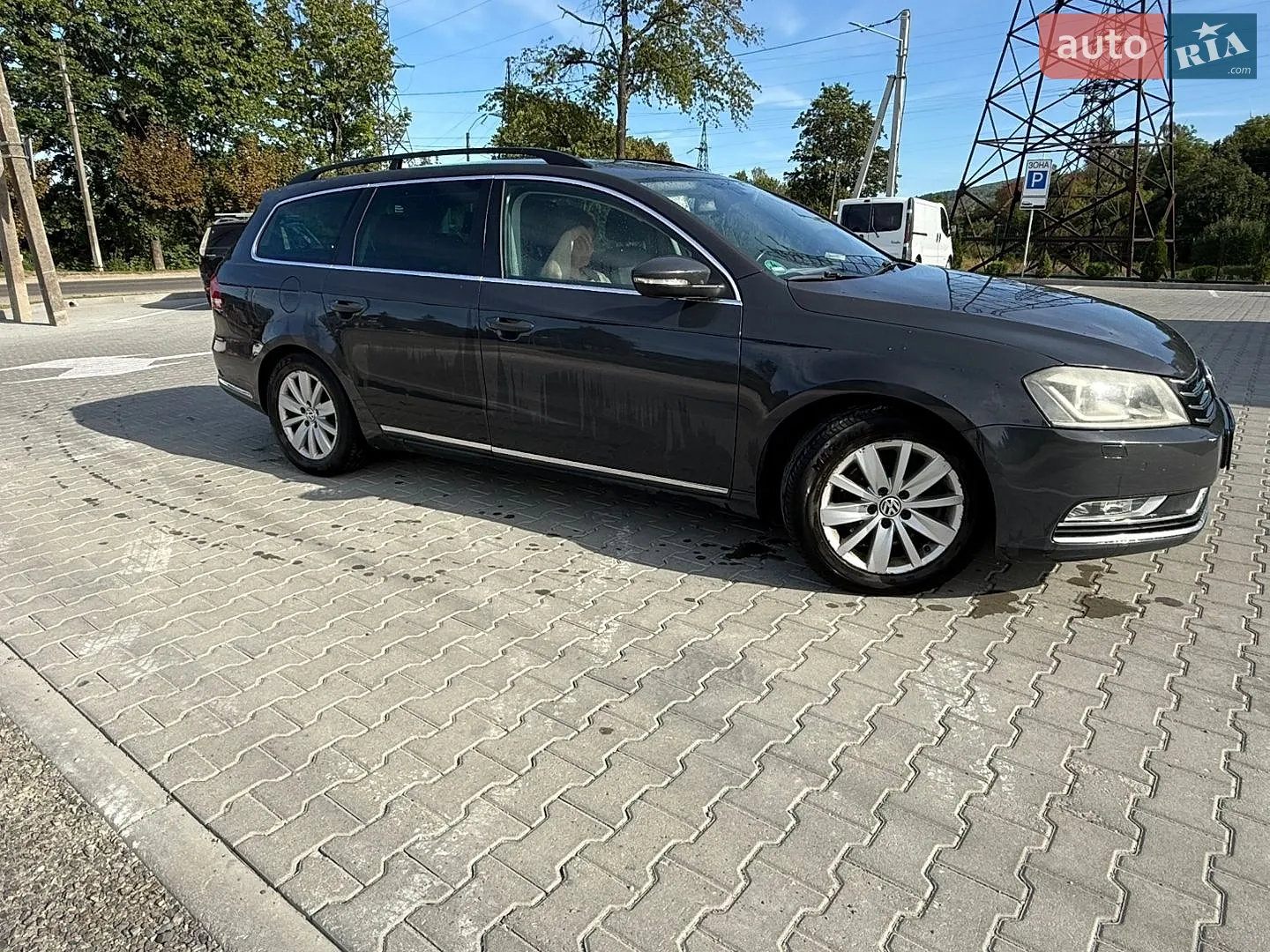 Volkswagen Passat, 2011