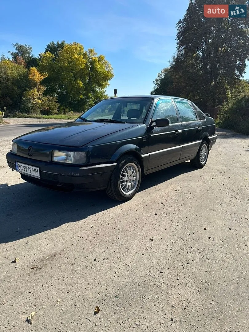 Volkswagen Passat, 1990