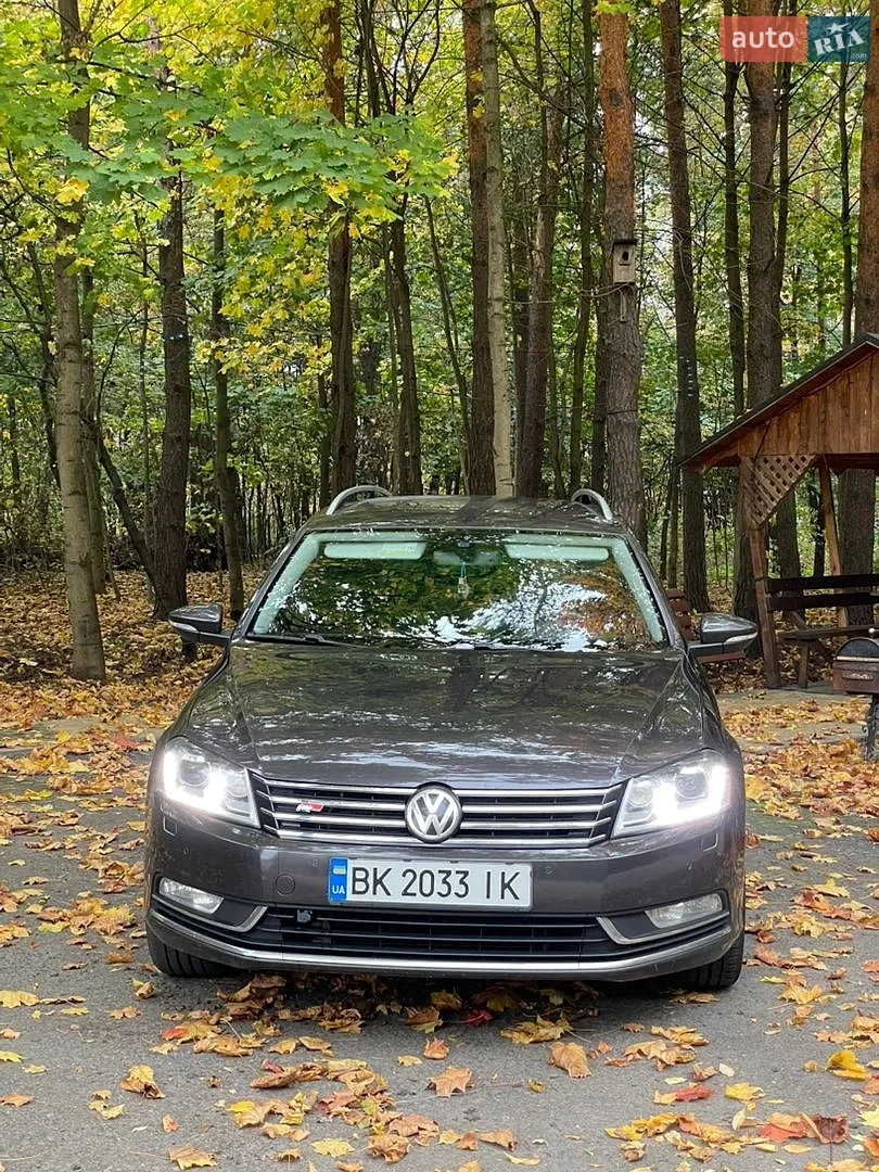 Volkswagen Passat, 2011
