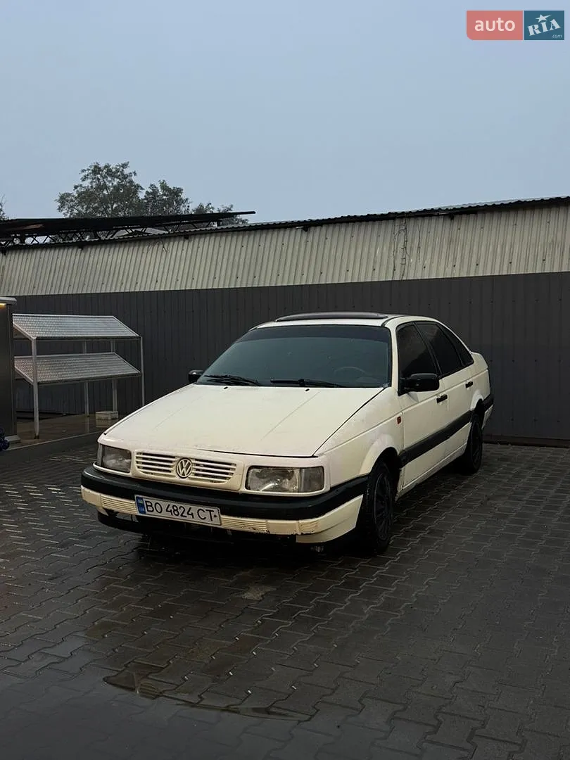 Volkswagen Passat, 1990
