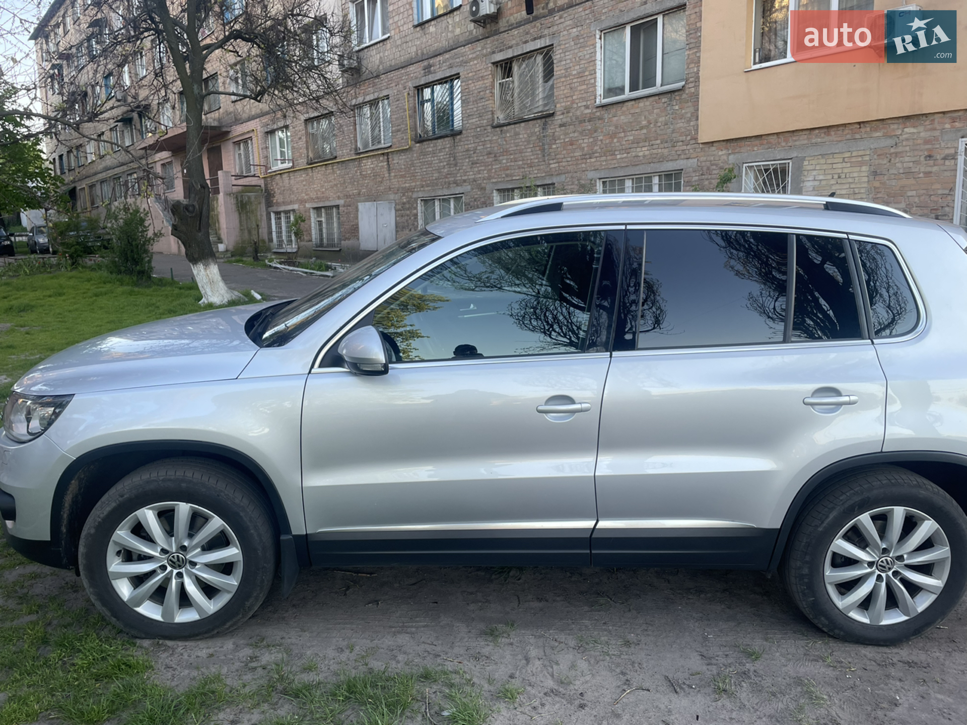Volkswagen Tiguan, 2011