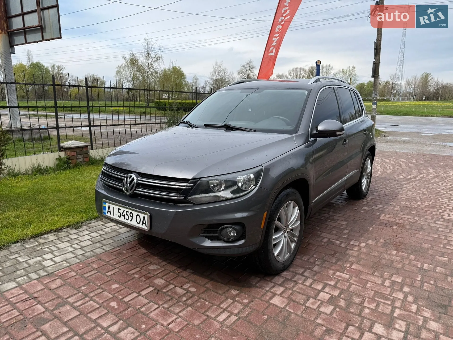 Volkswagen Tiguan, 2011