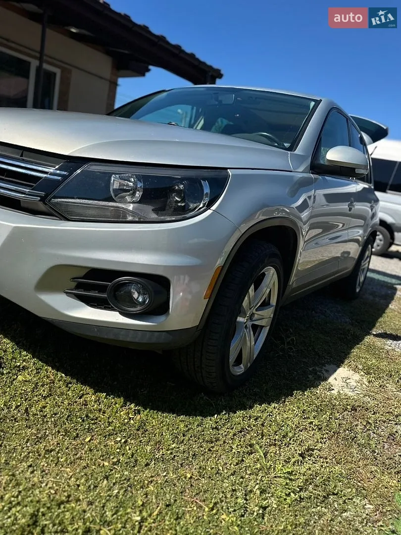 Volkswagen Tiguan, 2012