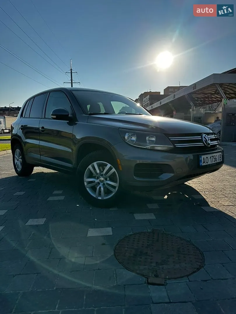 Volkswagen Tiguan, 2012