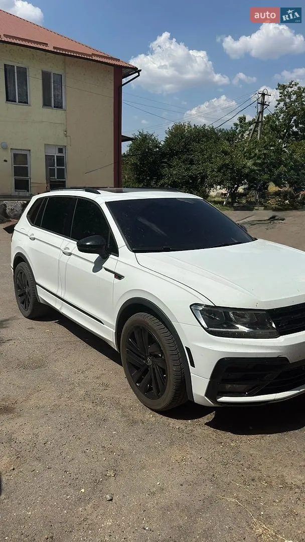 Volkswagen Tiguan, 2020
