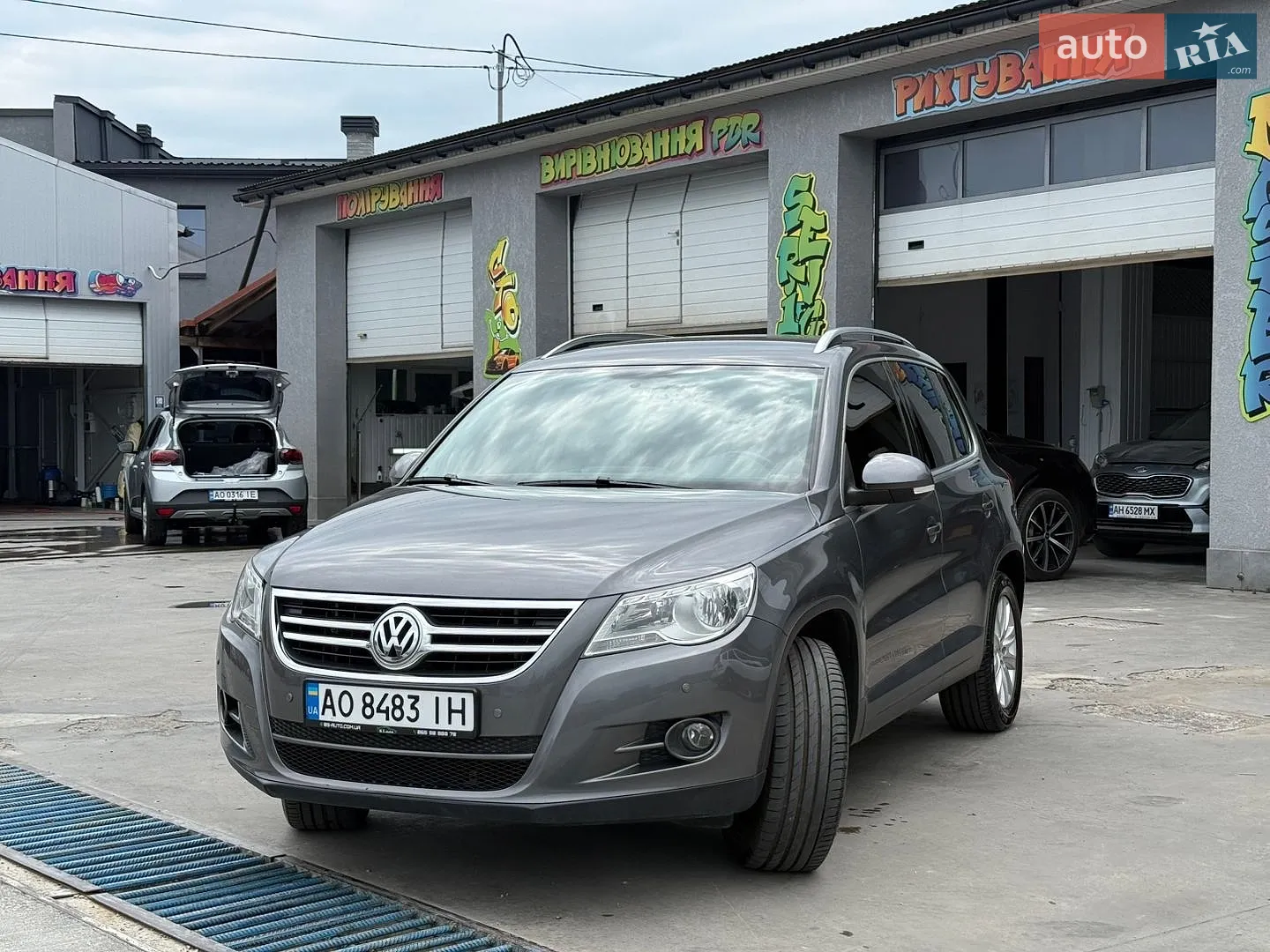 Volkswagen Tiguan, 2011