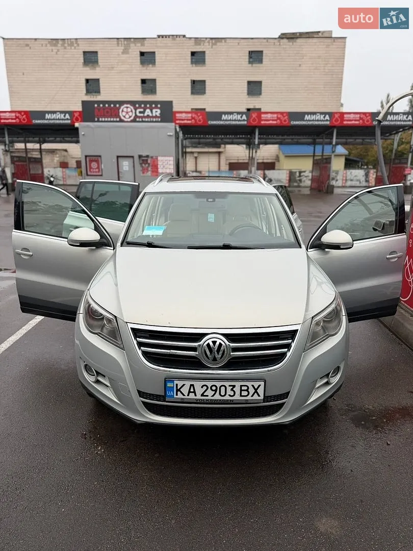 Volkswagen Tiguan, 2010