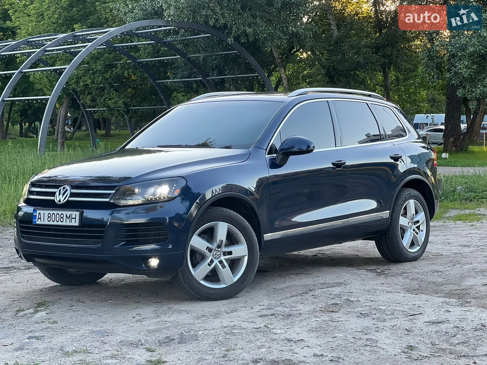 Volkswagen Touareg 2012 — 1