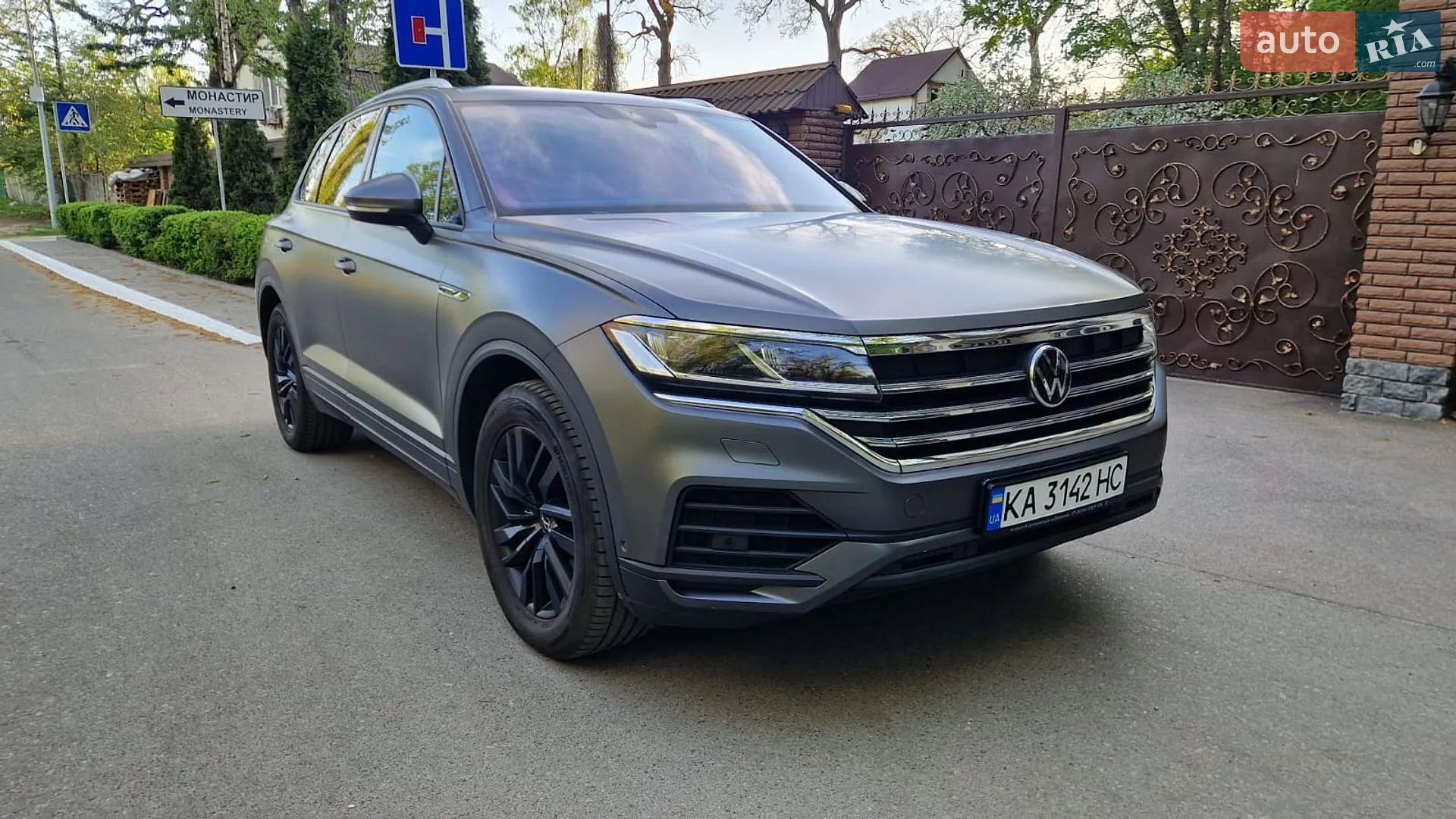 Volkswagen Touareg 2020 — 1