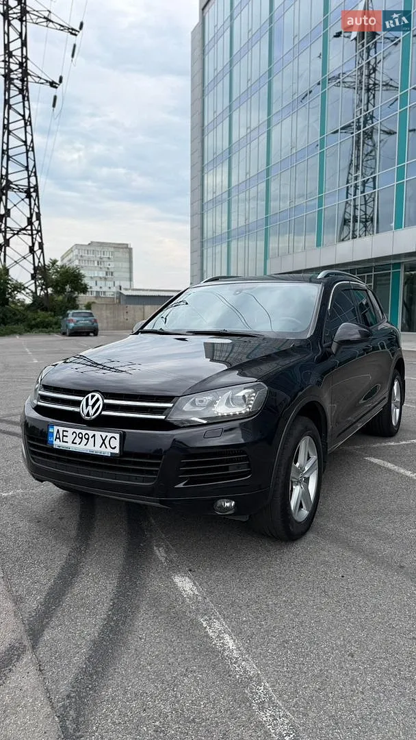 Volkswagen Touareg 2011 — 1