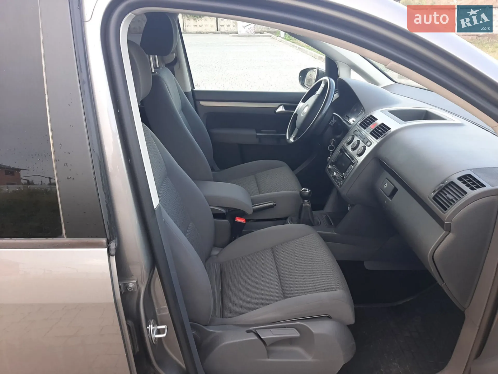 Volkswagen Touran, 2010