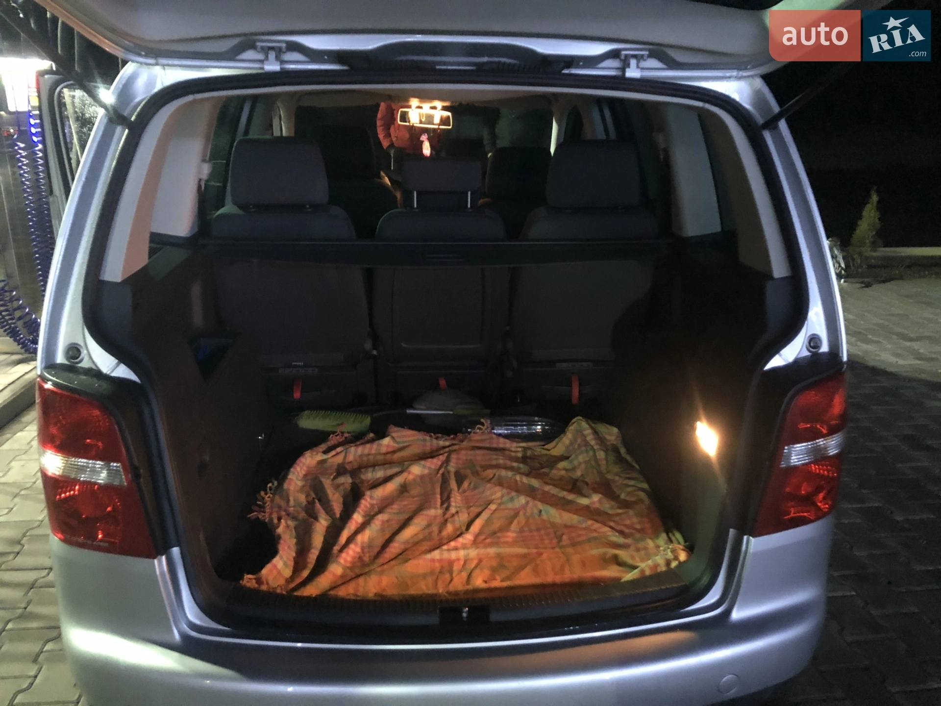Volkswagen Touran, 2004