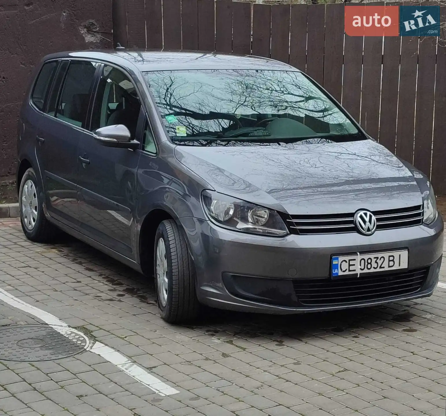 Volkswagen Touran, 2012