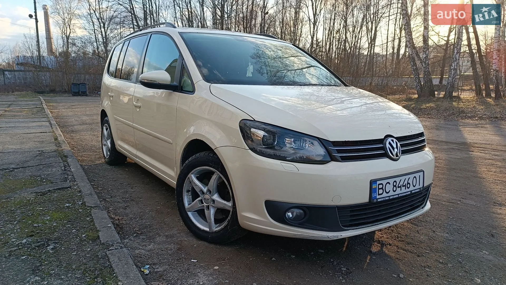 Volkswagen Touran, 2011
