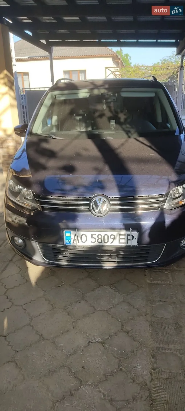 Volkswagen Touran, 2012