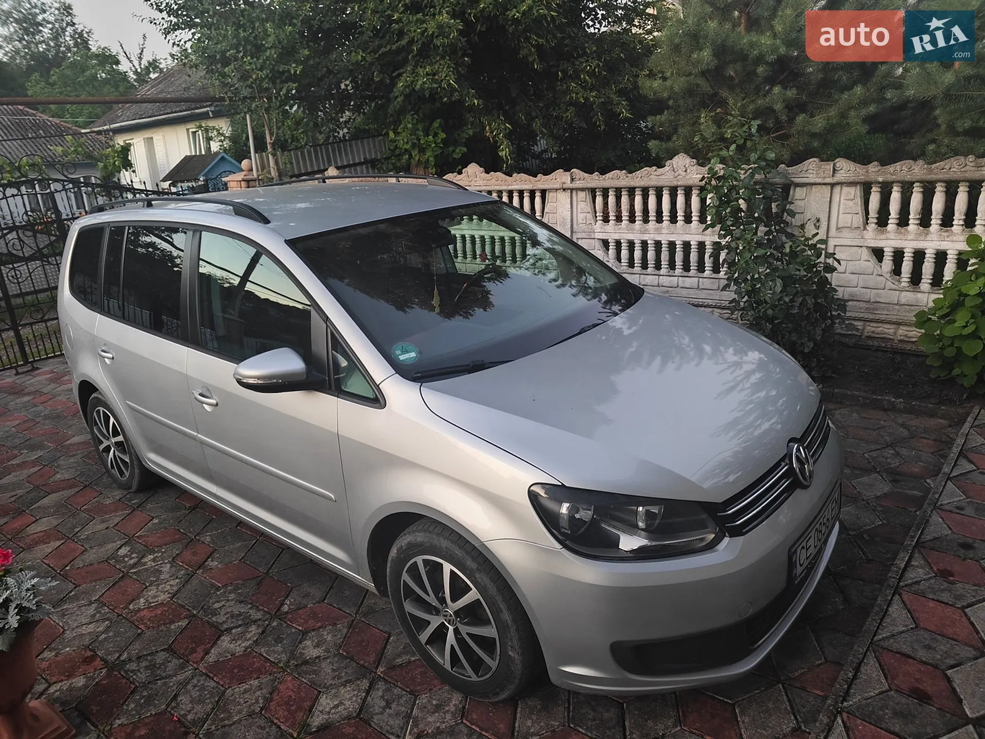 Volkswagen Touran, 2012