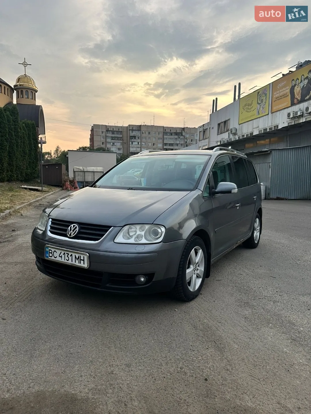 Volkswagen Touran, 2005