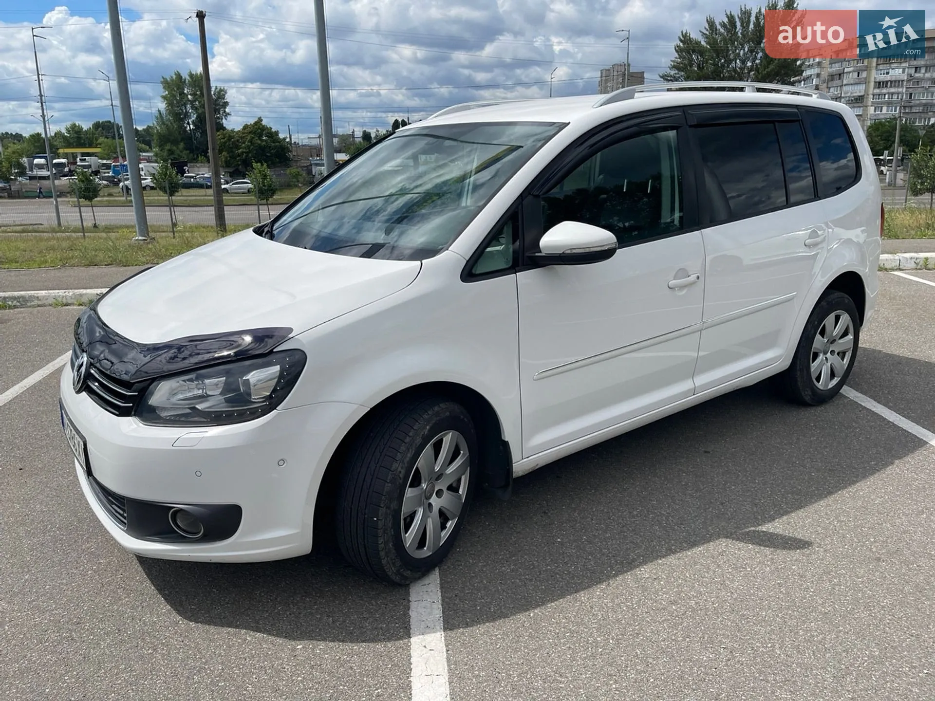Volkswagen Touran, 2011