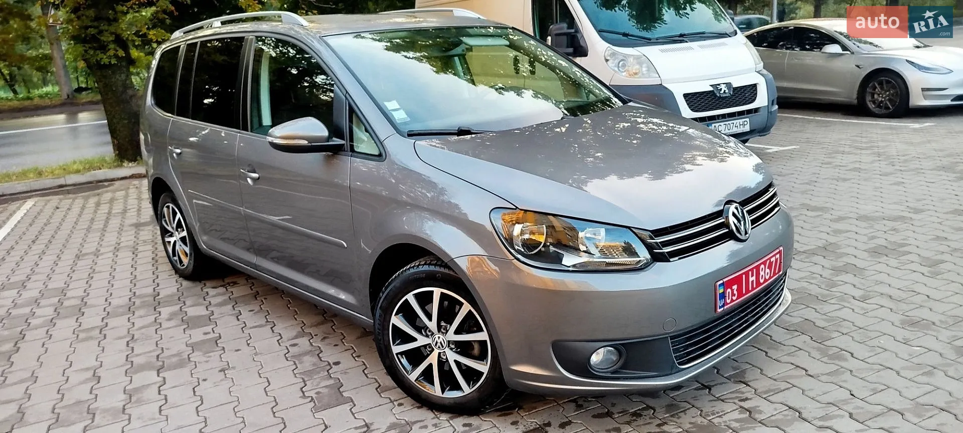 Volkswagen Touran, 2011