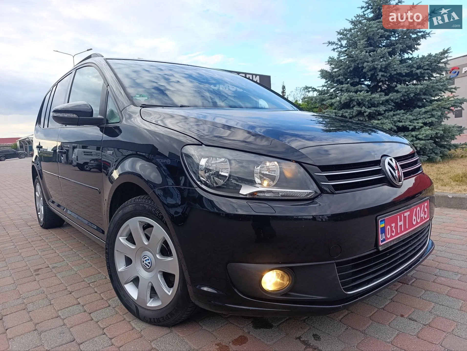 Volkswagen Touran, 2013