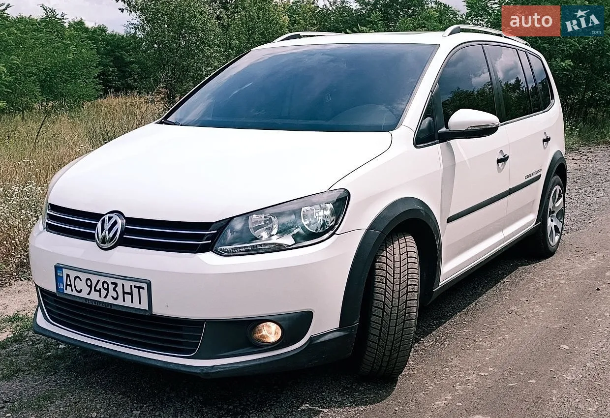 Volkswagen Touran, 2011