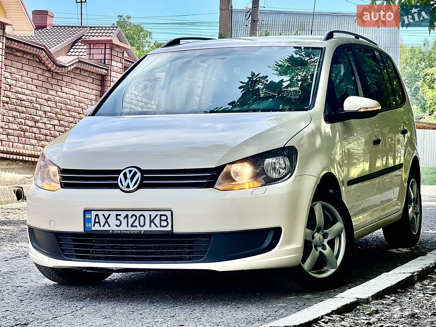 Volkswagen Touran, 2011
