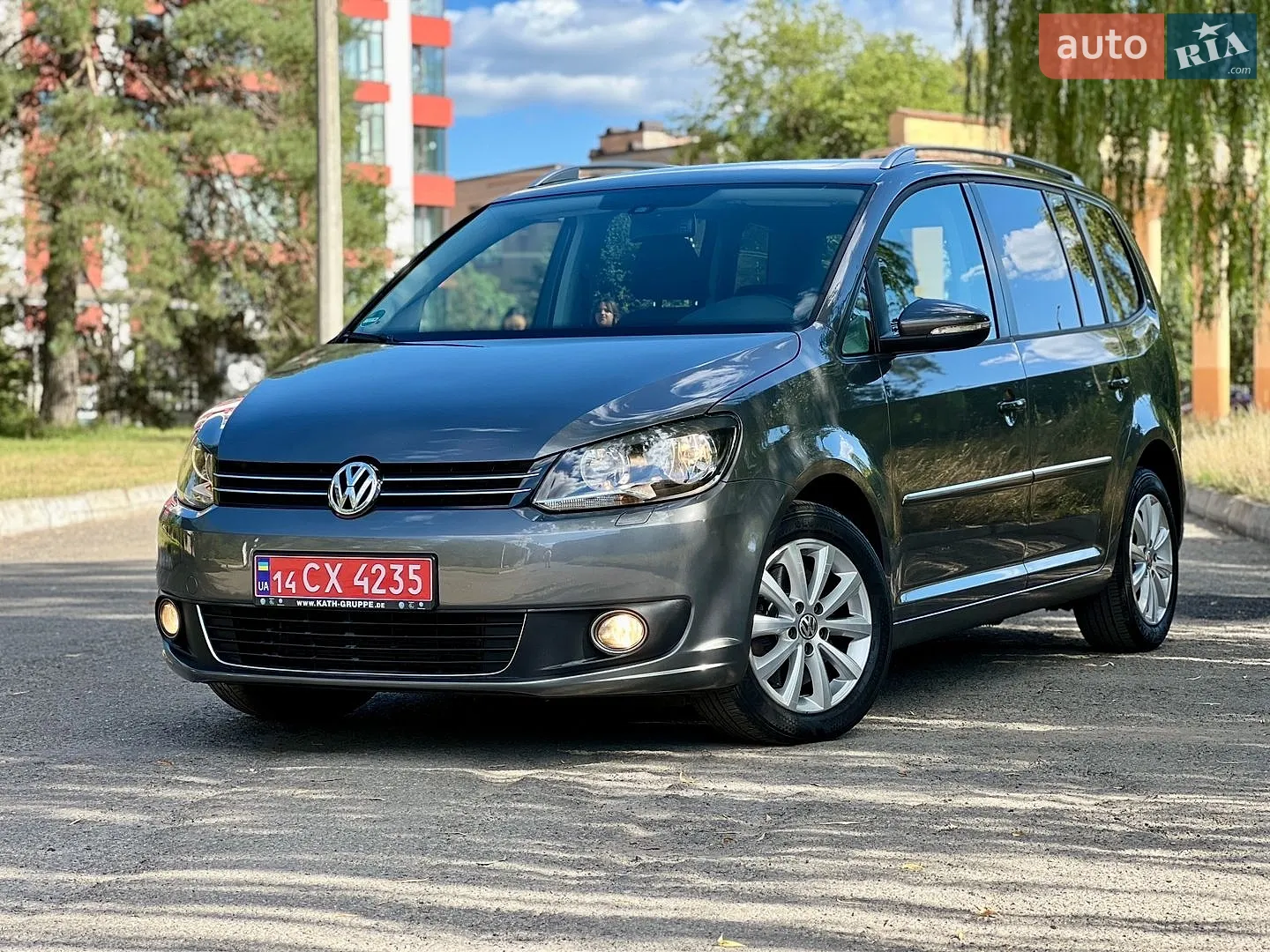 Volkswagen Touran, 2011