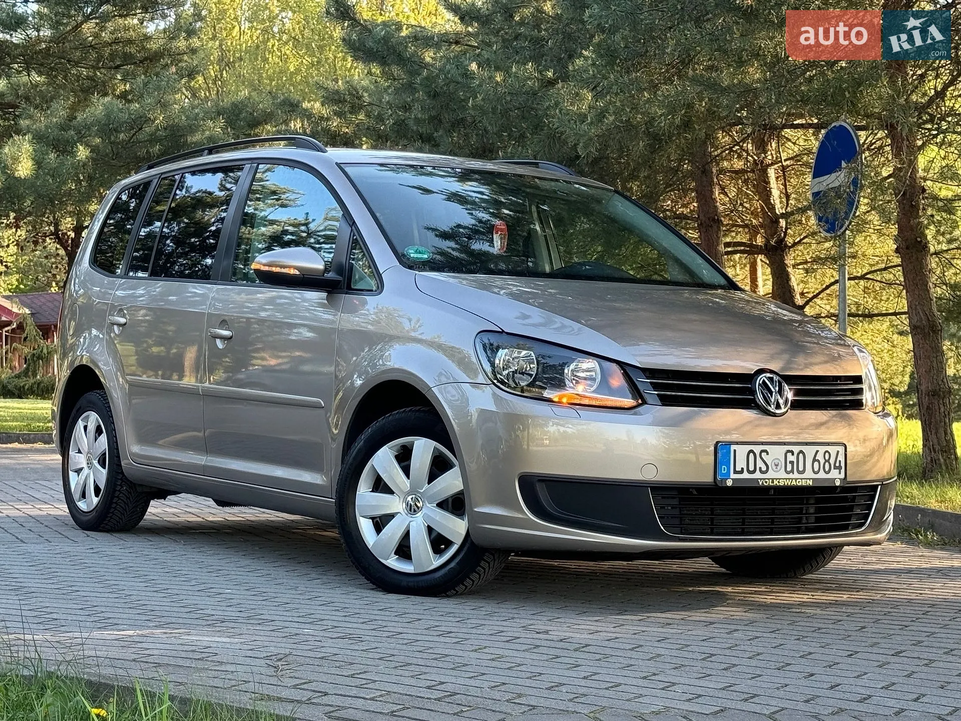 Volkswagen Touran, 2011